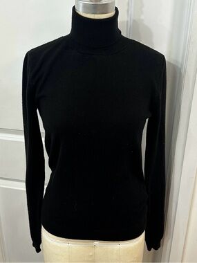 Women's Black Ribbed Turtleneck Long Sleeve Top